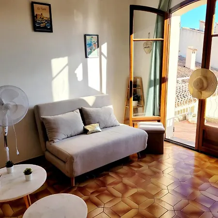 Studio Terrasse Cyr Sur Mer
